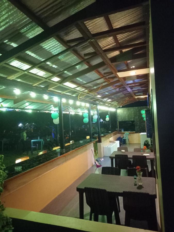 Green Acres Village Moalboal Exterior foto
